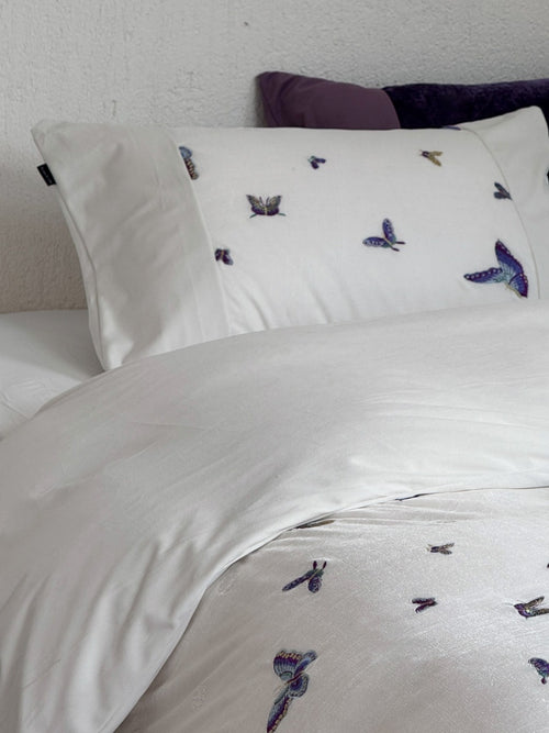 Amethyst Wing Ivory Butterfly Velvet Bedding Set original reference image 1