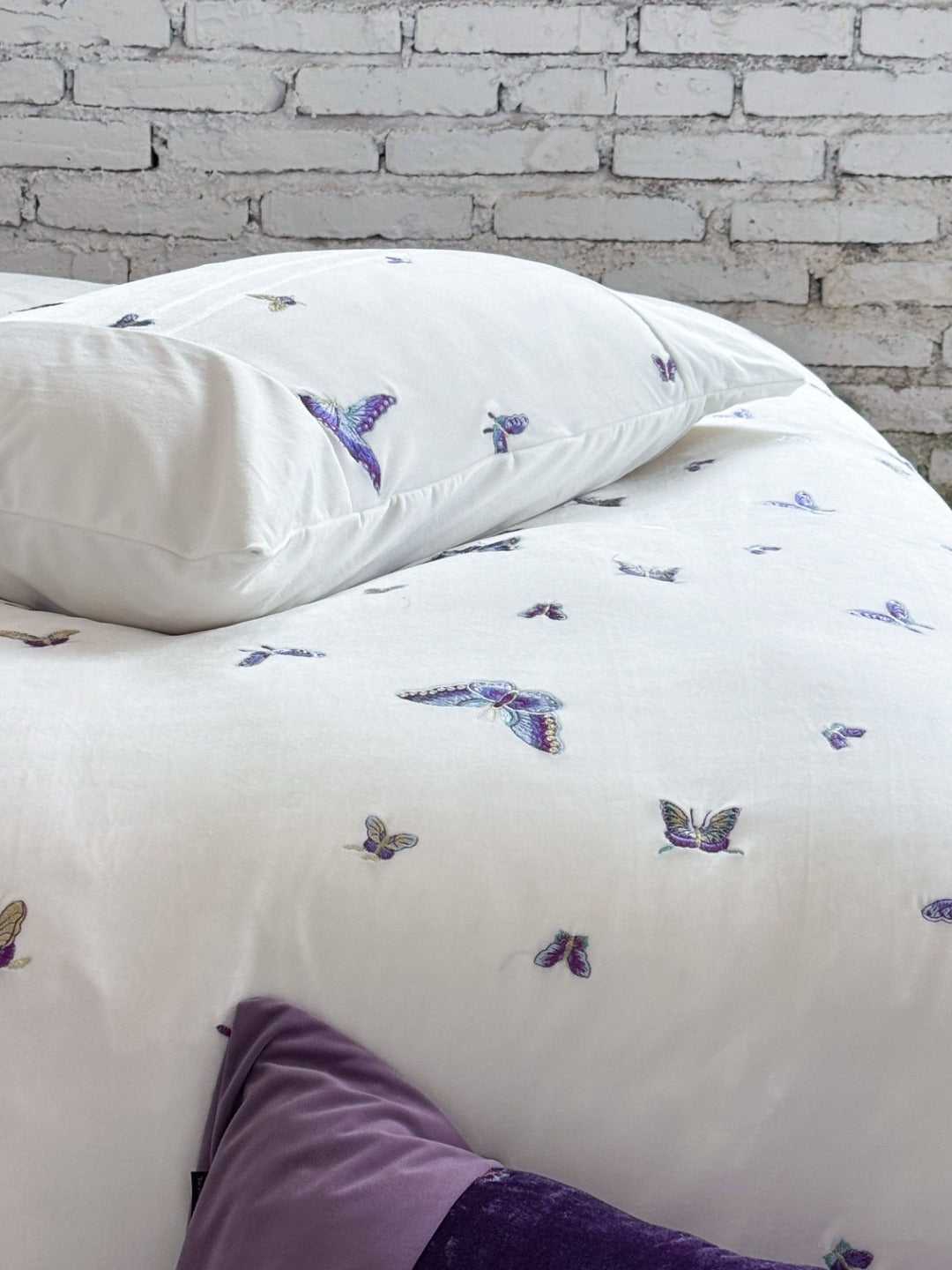 Amethyst Wing Ivory Butterfly Velvet Bedding Set original reference image 5