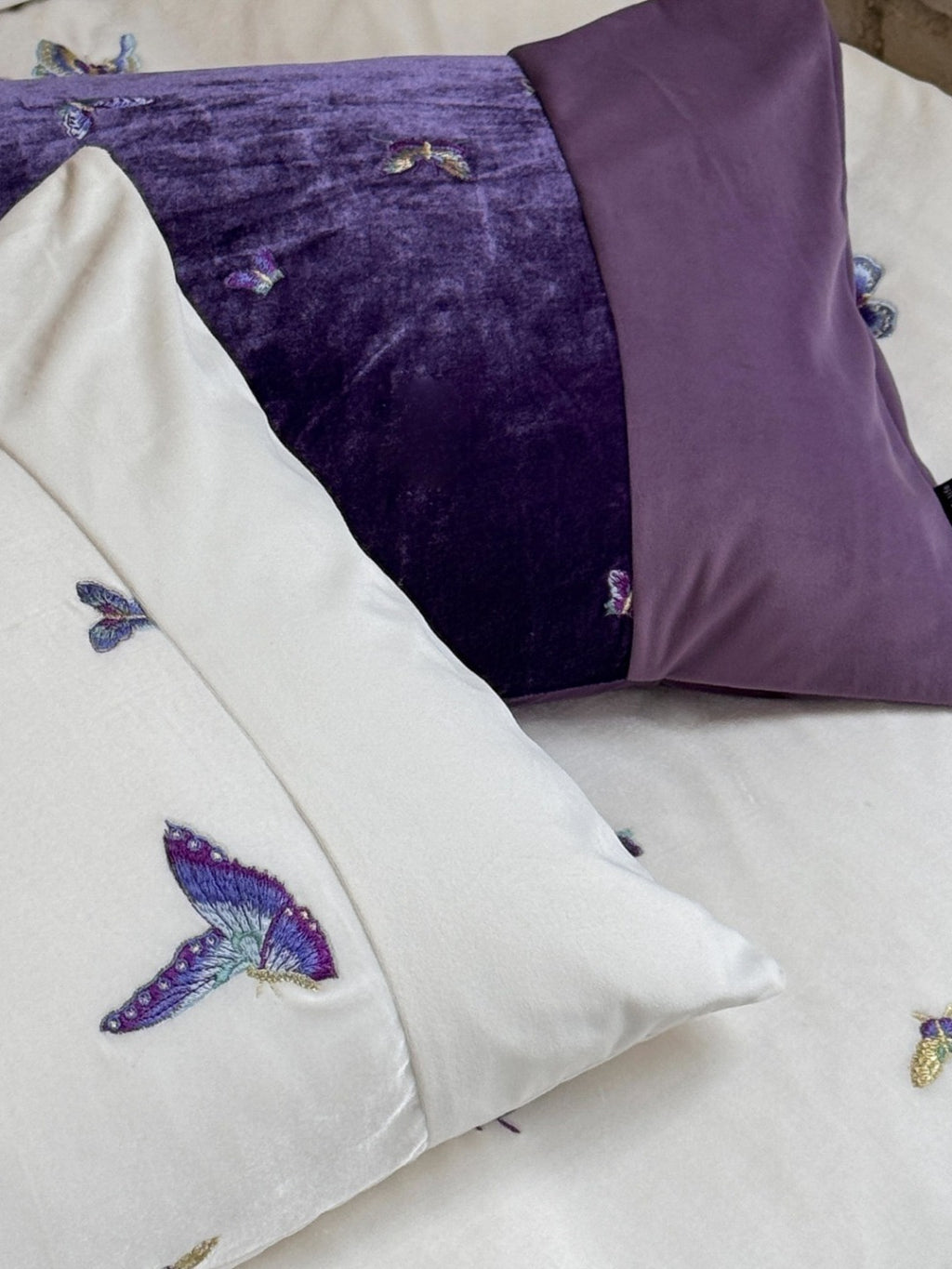 Amethyst Wing Ivory Butterfly Velvet Bedding Set original reference image 7