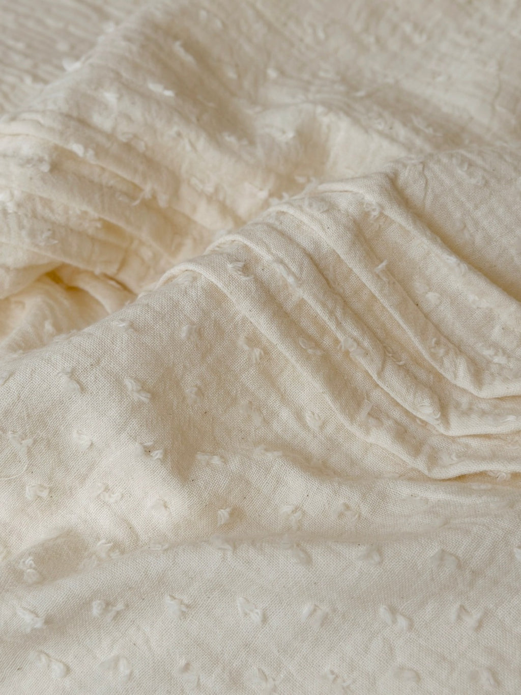 Elodie Clip-Jacquard Ruffle Muslin Bedding Set original reference image 1