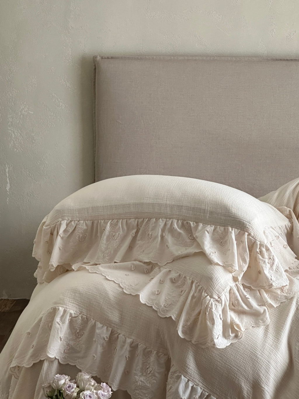 Elowen Pearl Ivory Embroidered Muslin Bedding Set original reference image 3