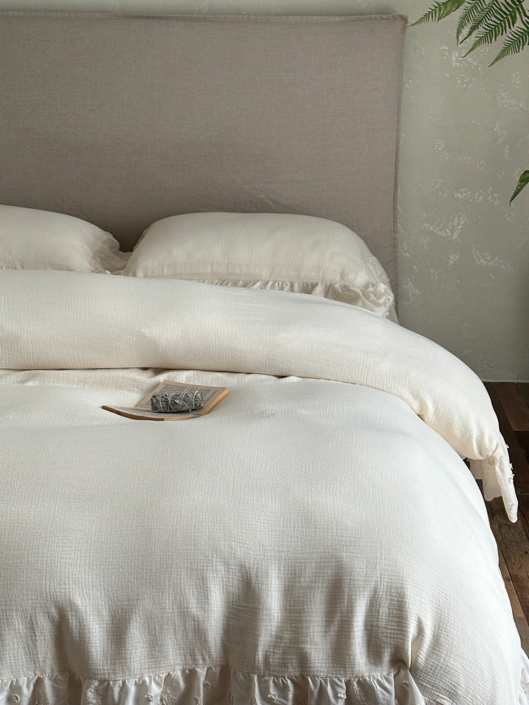 Elowen Pearl Ivory Embroidered Muslin Bedding Set original reference image 8