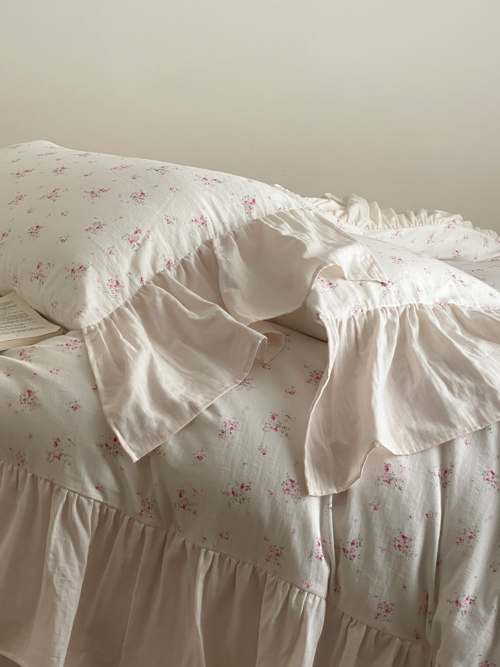 Evening Rose Ivory Floral Ruffle Muslin Bedding Set original reference image 6