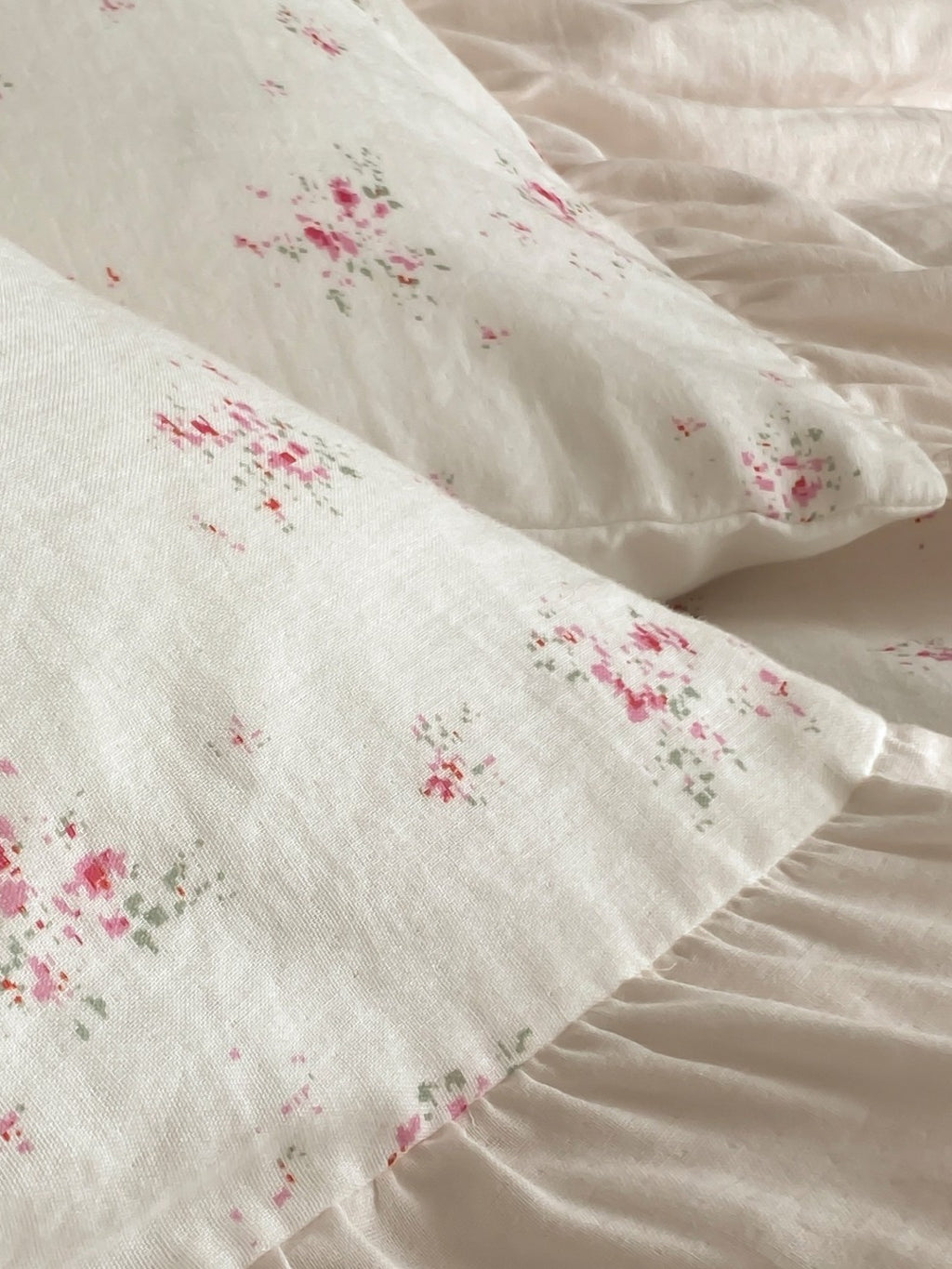 Evening Rose Ivory Floral Ruffle Muslin Bedding Set original reference image 7