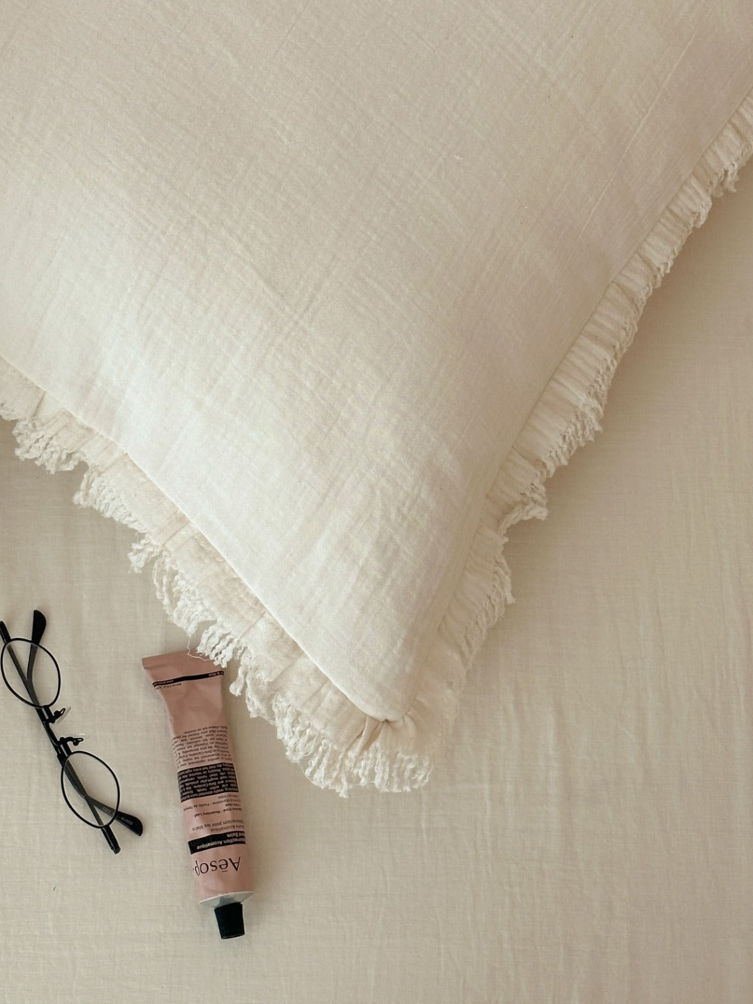Isla Ivory Tassel-Trim Muslin Bedding Set original reference image 1