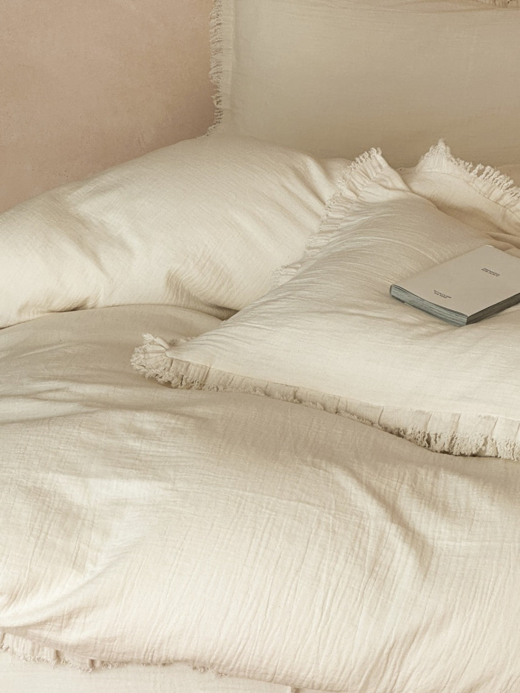 Isla Ivory Tassel-Trim Muslin Bedding Set original reference image 4