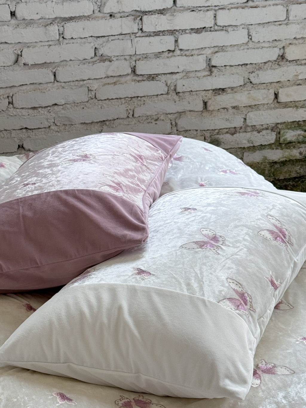 Liora Ivory & Rose Butterfly Velvet Bedding Set original reference image 3