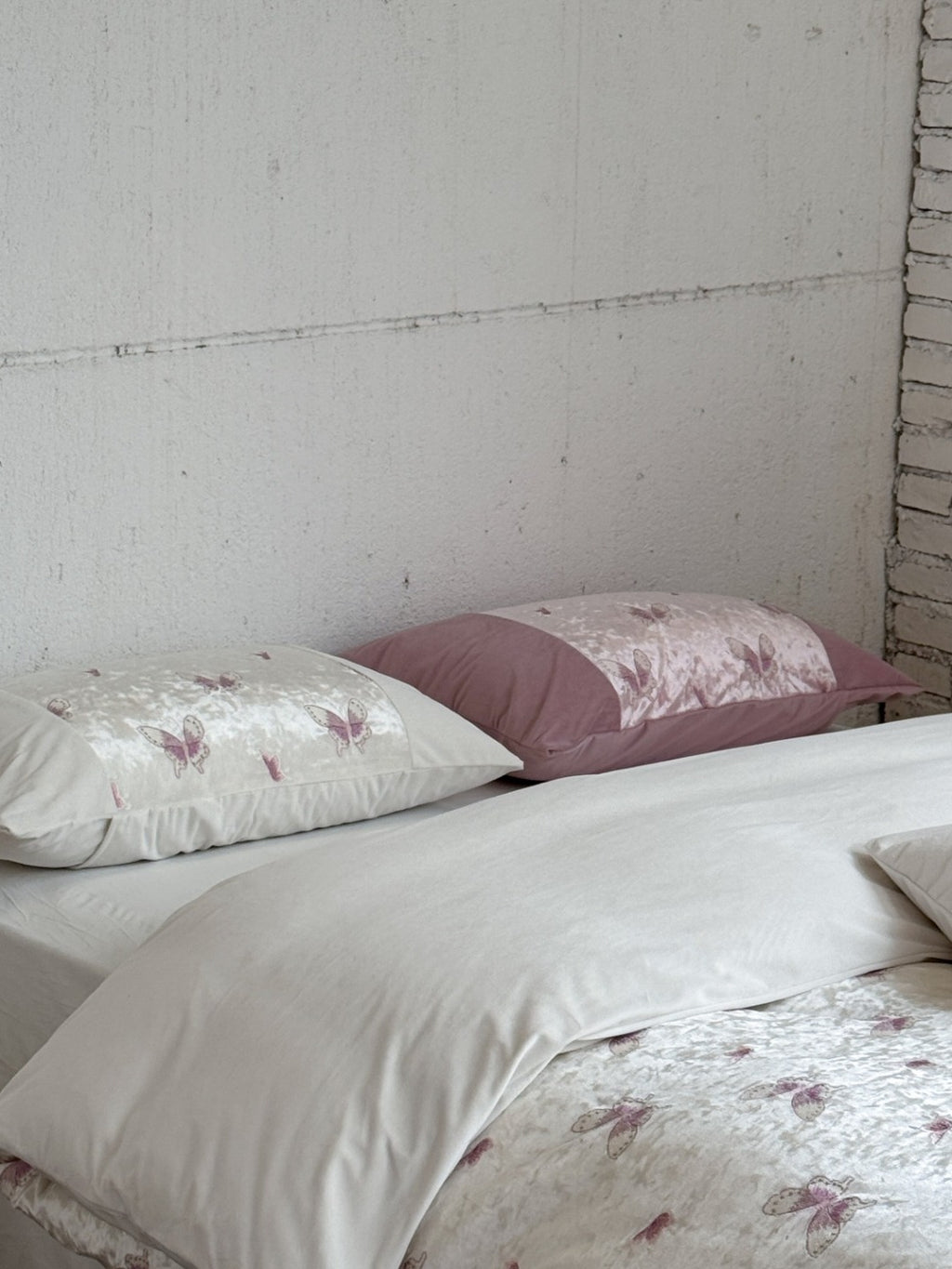 Liora Ivory & Rose Butterfly Velvet Bedding Set original reference image 4