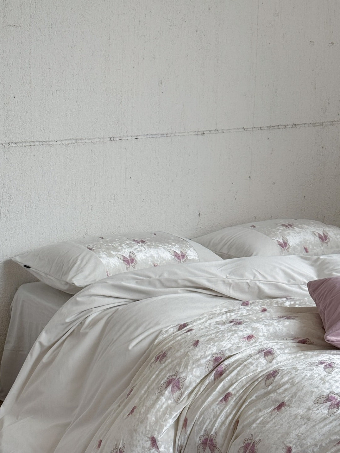 Liora Ivory & Rose Butterfly Velvet Bedding Set original reference image 5