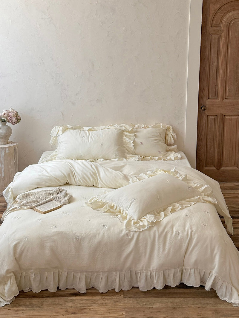 Marielle Scalloped Embroidered Muslin Bedding Set original reference image 8