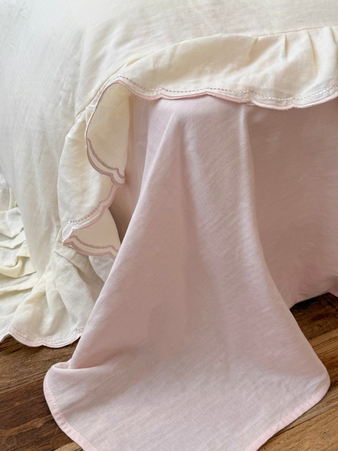 Marielle Scalloped Embroidered Muslin Bedding Set original reference image 14