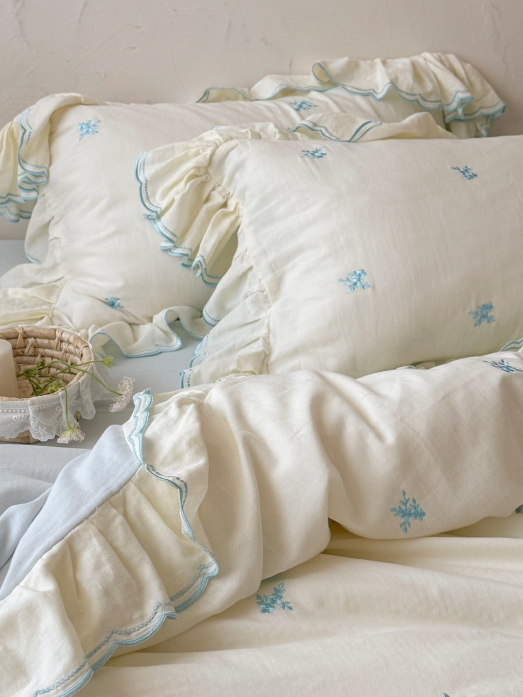 Marielle Scalloped Embroidered Muslin Bedding Set original reference image 23