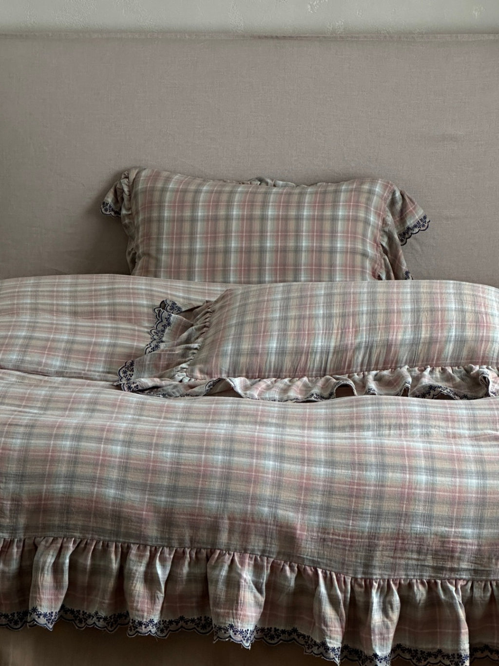 Meadowmist Pastel Plaid Lace Muslin Bedding Set original reference image 1