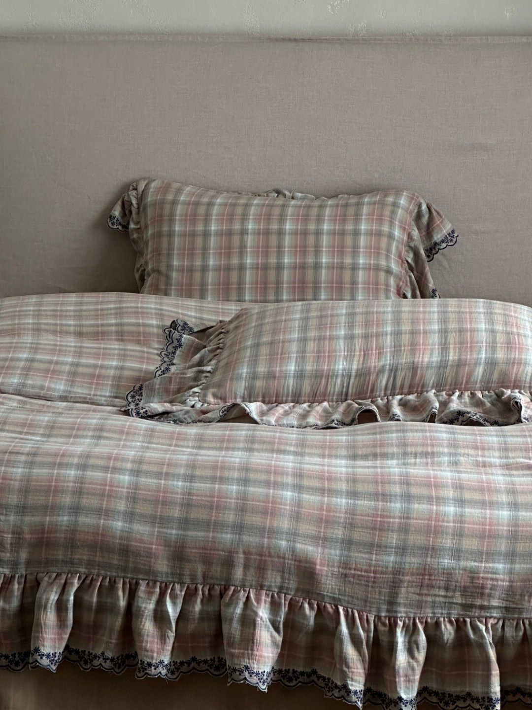 Meadowmist Pastel Plaid Lace Muslin Bedding Set original reference image 1