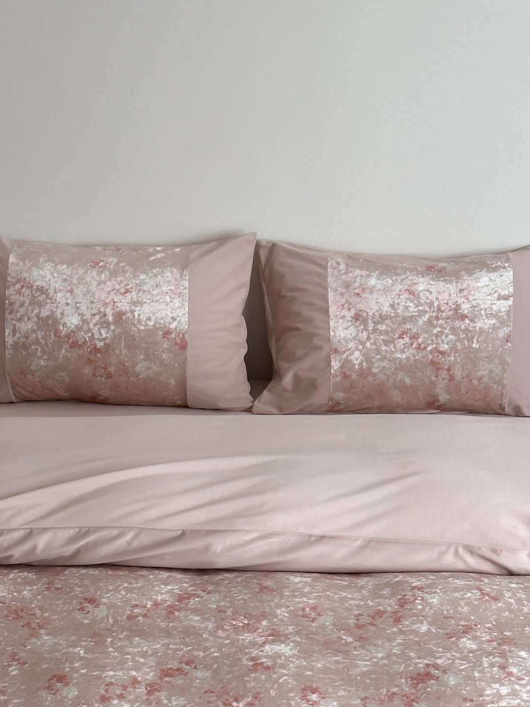 Rosalie Blush Floral Velvet Bedding Set original reference image 1