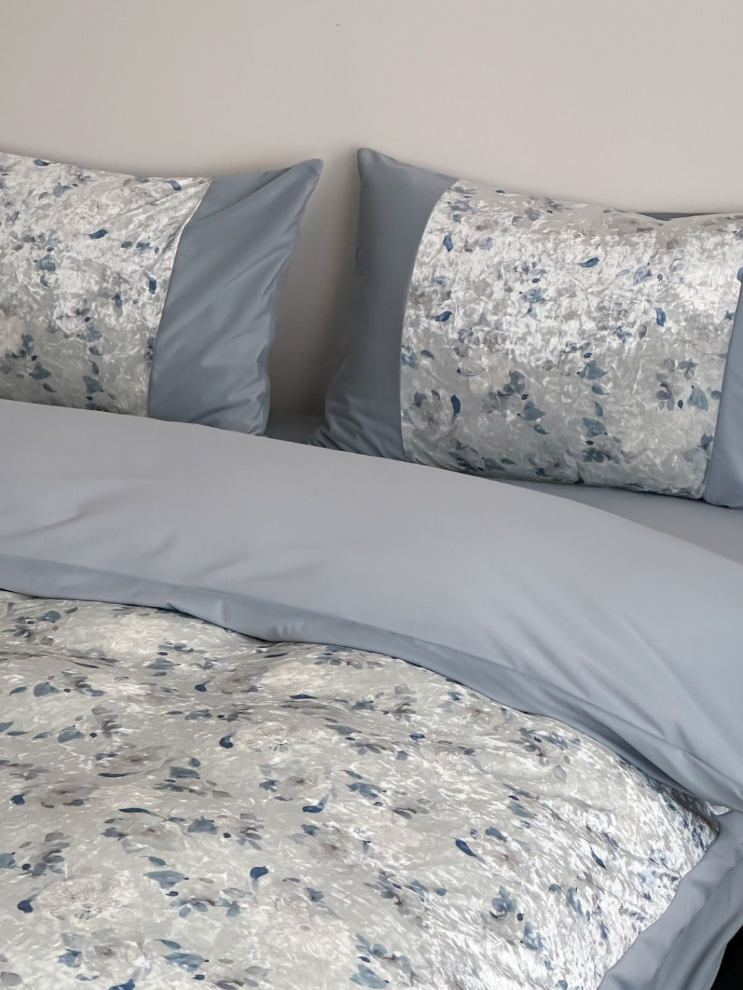 Serene Blue Watercolor Floral Velvet Bedding Set original reference image 1